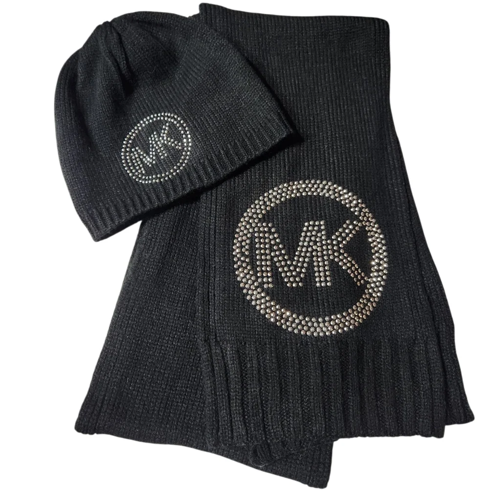 NWOT Michael Kors Mirror Stud Black Knit Beanie & Scarf Set